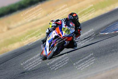 media/Aug-13-2023-CRA (Sun) [[1cfc37a6fb]]/Race 3 600 Superbike/Race/